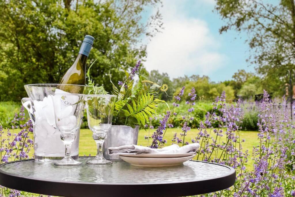 The Hideaway @ Flagham Cottage. Malmesbury Exteriör bild
