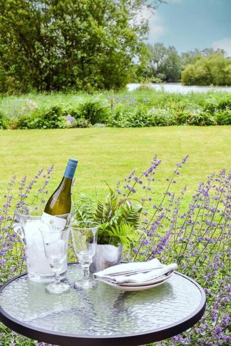 The Hideaway @ Flagham Cottage. Malmesbury Exteriör bild
