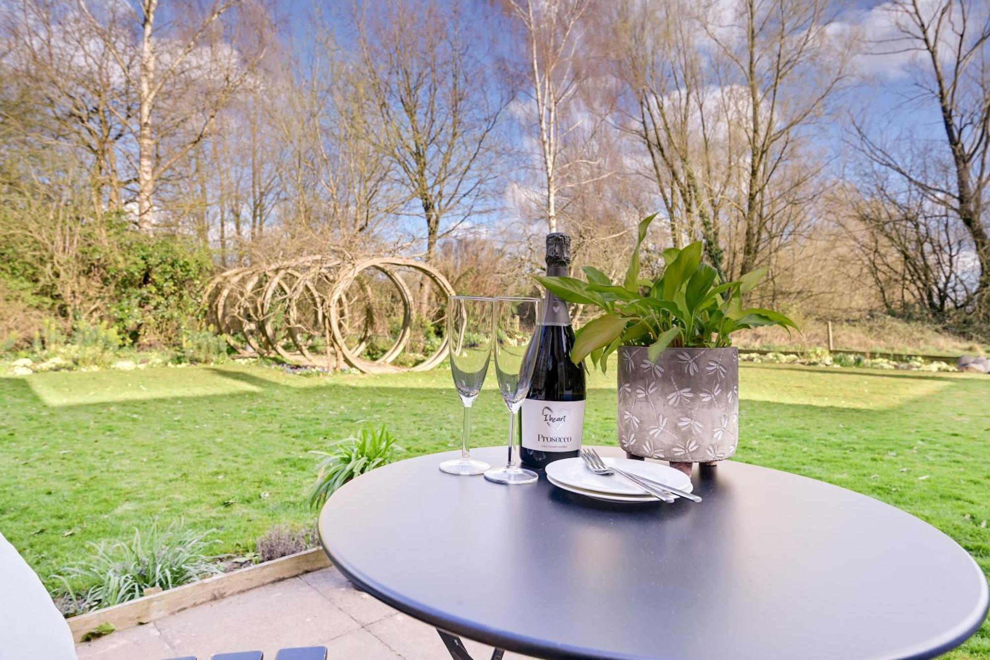 The Hideaway @ Flagham Cottage. Malmesbury Exteriör bild
