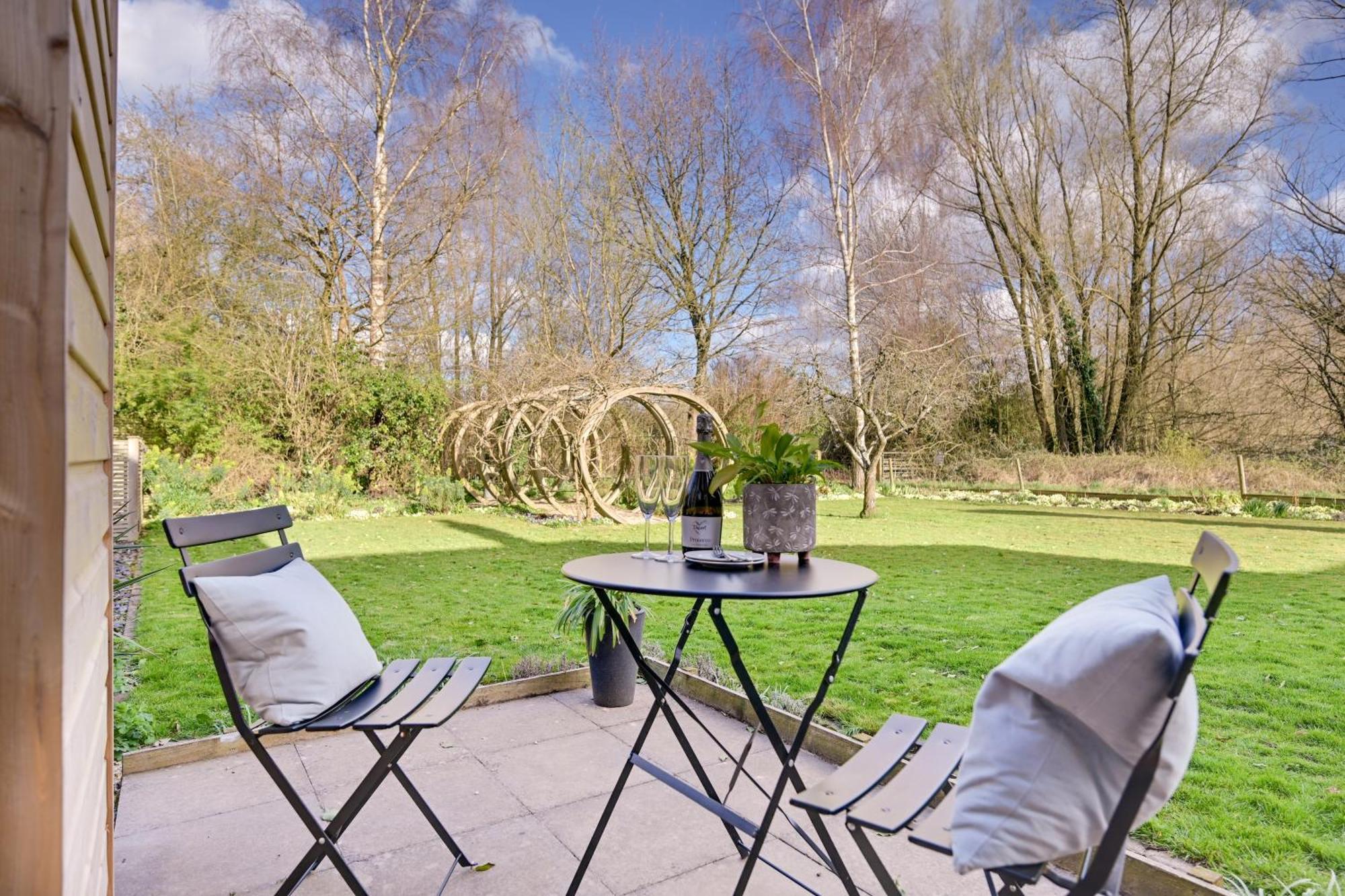 The Hideaway @ Flagham Cottage. Malmesbury Exteriör bild